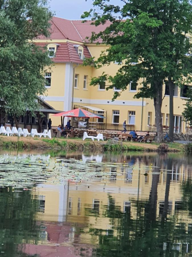 Hotel & Ferienpark Fleether Muehle Mirow Bagian luar foto