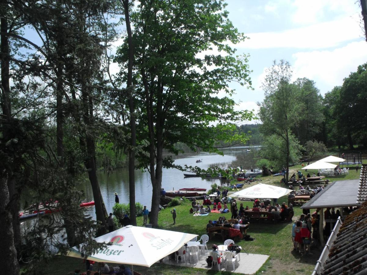 Hotel & Ferienpark Fleether Muehle Mirow Bagian luar foto